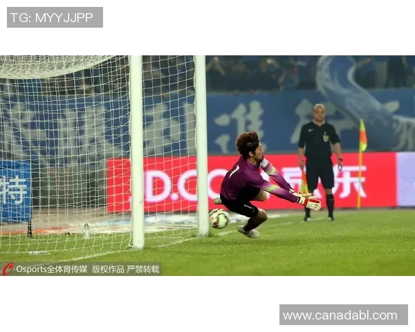 李昂头球助力大连英博逆转胜利展现球队团结拼搏精神 李昂头球助力大连英博逆转胜利展现球队团结拼搏精神