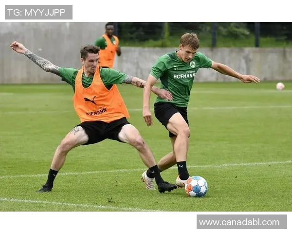 德甲球队集结备战，冬训全力冲刺新赛季！